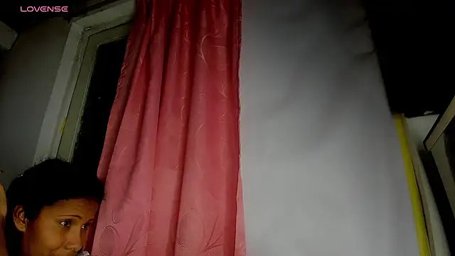 Nenita Hot  online show from October 11, 2025, 3:06 am