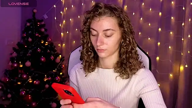 lady curls online show from December 14, 2024, 11:23 pm