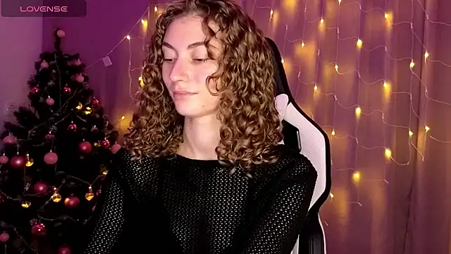 lady curls online show from December 15, 2024, 10:58 pm