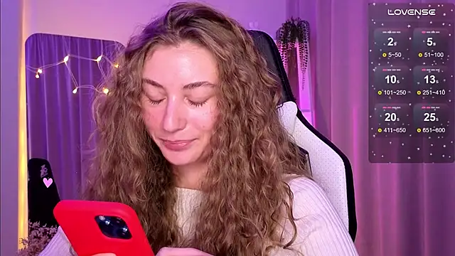 lady curls online show from March 21, 2025, 10:17 pm