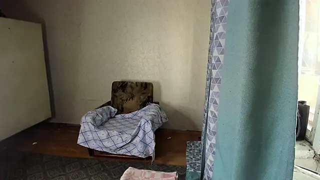 elis gabbi online show from April 13, 2026, 6:52 am