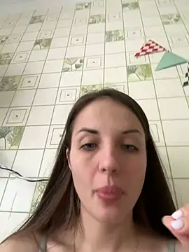 AmiLavs online show from January 8, 2025, 11:21 am