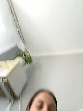 AmiLavs online show from September 26, 2025, 10:30 am