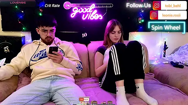 MrAndMrsSavage online show from December 10, 2024, 10:37 pm