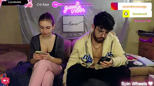 MrAndMrsSavage online show from January 28, 2025, 10:01 pm