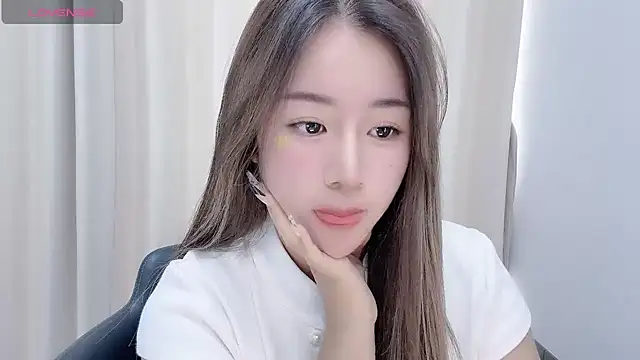 chloe-01 online show from December 2, 2024, 4:09 am