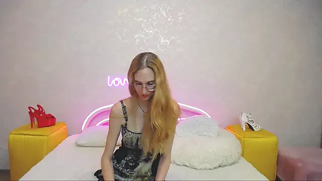 Snapshot of KlaryBrait chatting on January 26, 2025, 1:25 pm KlaryBrait online show from January 26, 2025, 1:25 pm