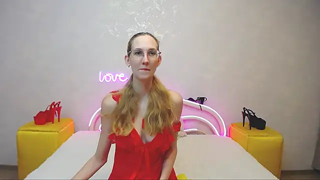 Snapshot of KlaryBrait chatting on March 1, 2025, 4:33 pm KlaryBrait online show from March 1, 2025, 4:33 pm