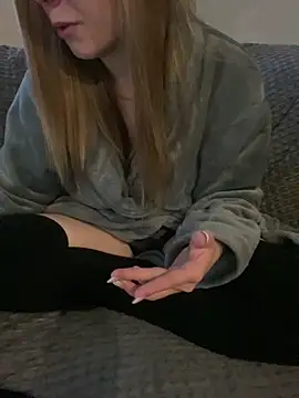 Mia harmati online show from January 31, 2025, 3:11 pm