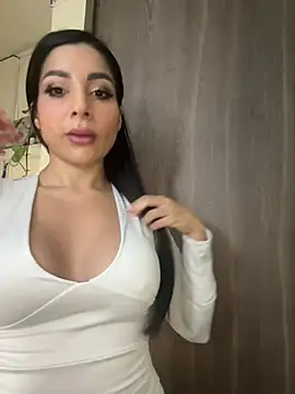 MOMALANA online show from February 15, 2026, 1:02 am