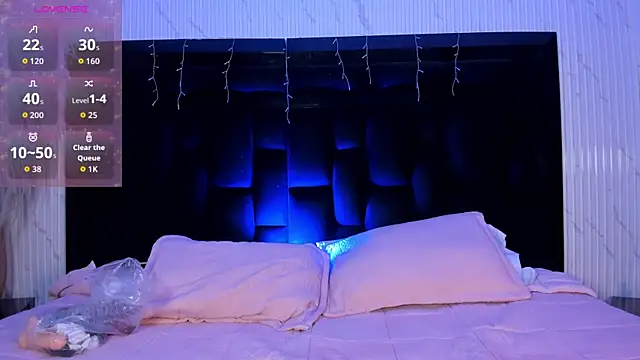 MaximusDick1  online show from April 17, 2026, 12:19 pm