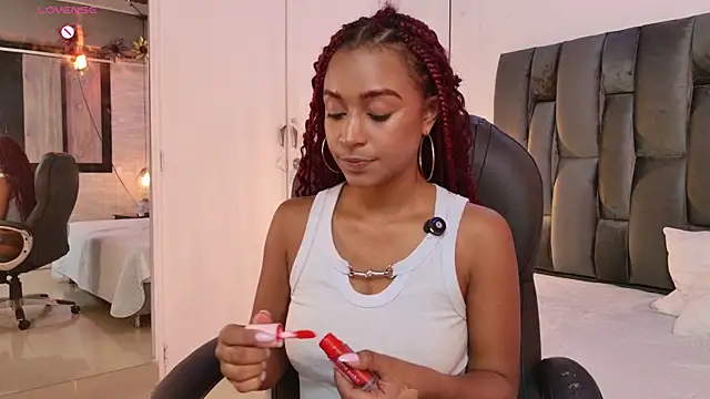 Lorena Vieira  online show from September 23, 2025, 6:44 pm