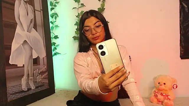 sofi soft  online show from January 20, 2025, 11:43 pm