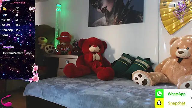 Snapshot of EvelynAisha chatting on February 21, 2025, 2:06 pm EvelynAisha online show from February 21, 2025, 2:06 pm