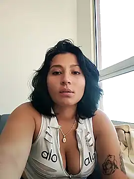 Pauilina online show from January 18, 2025, 10:17 pm