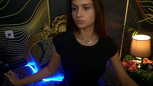 ValeryRoyale online show from December 3, 2024, 6:49 pm