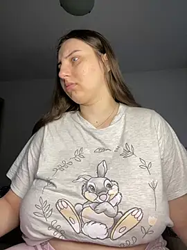 KarinaCelinne online show from February 4, 2025, 10:54 am