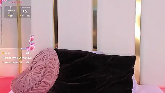 SalommeFlores online show from February 1, 2025, 3:41 am