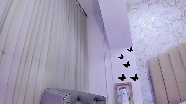 Foxy200   online show from January 17, 2025, 11:51 pm