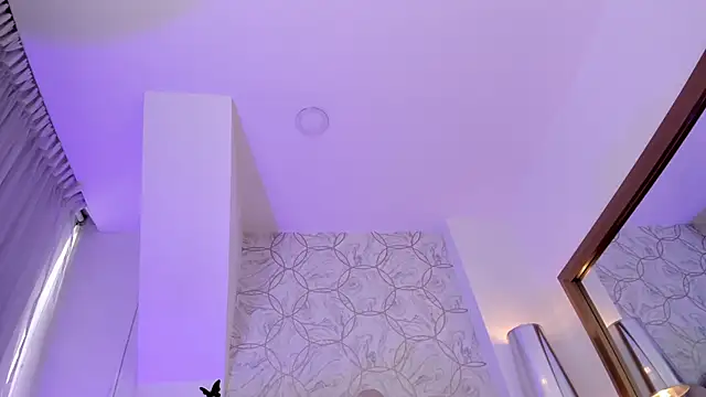 Foxy200   online show from October 9, 2025, 7:56 pm