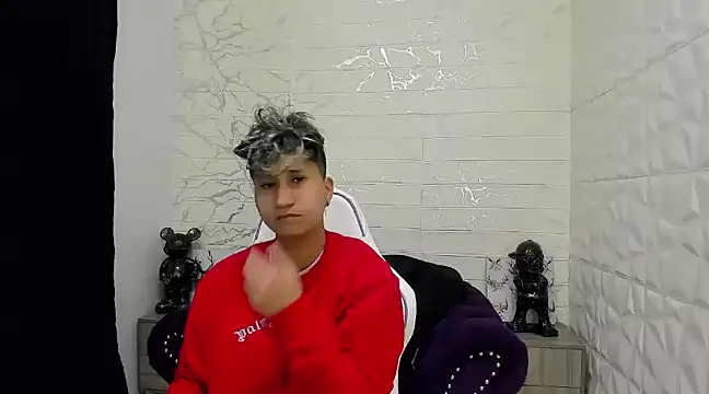 Snapshot of Im_Milan_Rs chatting on February 13, 2025, 6:41 am Im Milan Rs online show from February 13, 2025, 6:41 am