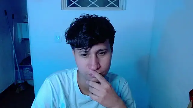 Snapshot of Im_Milan_Rs chatting on June 21, 2026, 2:47 am Im Milan Rs online show from June 21, 2026, 2:47 am