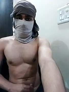 LOREZ 321 online show from September 23, 2025, 6:44 pm