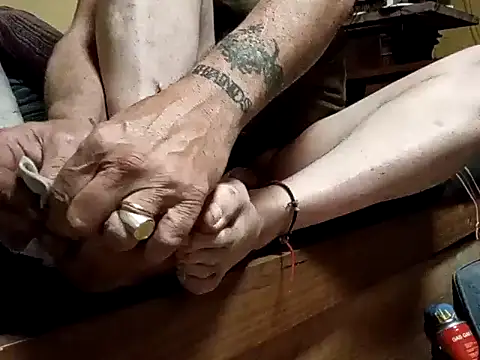 Snapshot of tus_ordenes_mis_deseos chatting on October 9, 2025, 6:44 am tus ordenes mis deseos online show from October 9, 2025, 6:44 am