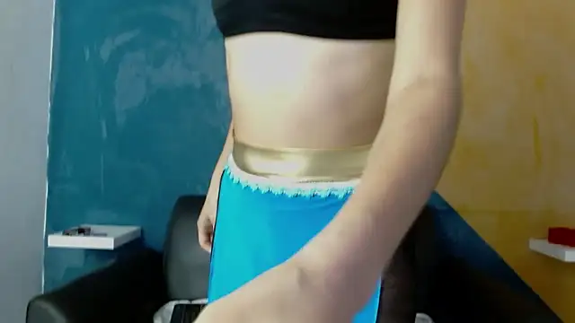 Ambar Roux  online show from January 9, 2025, 7:08 pm