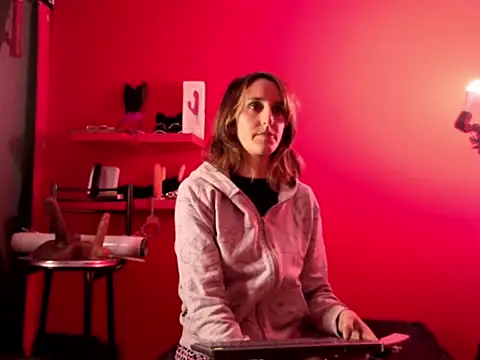 Ambar Roux  online show from December 18, 2025, 7:36 am