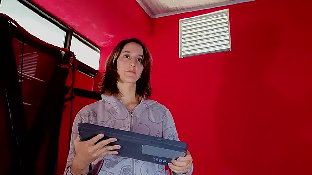 Snapshot of Ambar_Roux_ chatting on May 9, 2026, 1:27 pm Ambar Roux online show from May 9, 2026, 1:27 pm