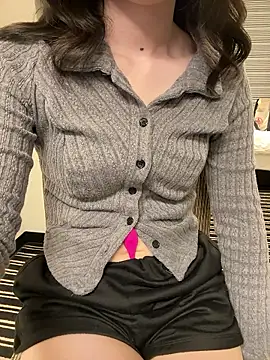 Mei 0906 online show from April 24, 2026, 4:04 am