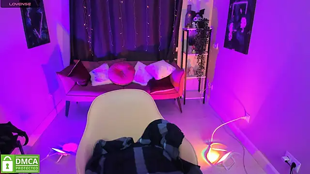 Bunny  of love online show from December 3, 2024, 12:16 pm