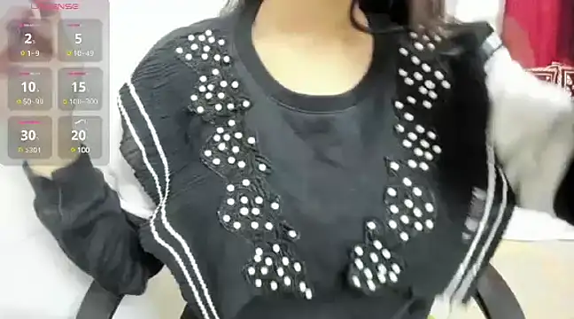 Reika 01 online show from February 12, 2025, 9:10 am