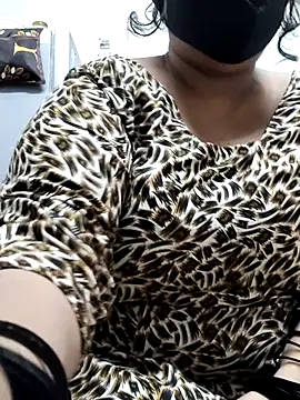 zeepe19 online show from October 6, 2025, 7:17 am