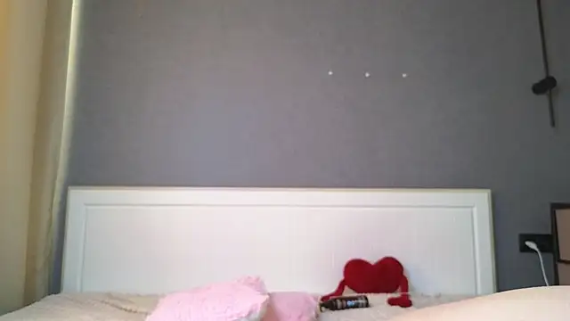 Snapshot of Your_Auggie chatting on March 12, 2025, 2:12 pm Your Auggie online show from March 12, 2025, 2:12 pm