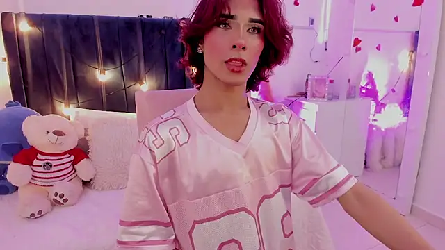 CamiloDoumit online show from February 19, 2025, 5:38 pm