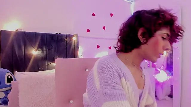 CamiloDoumit online show from February 23, 2025, 11:14 pm