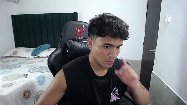 man dur07 online show from September 9, 2025, 8:19 pm