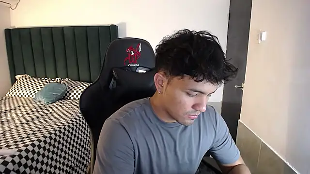 man dur07 online show from October 25, 2025, 9:09 pm