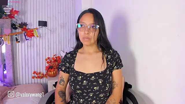 Valery wang online show from October 12, 2025, 2:05 pm