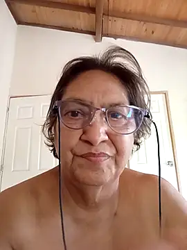 Snapshot of florecita69 chatting on October 17, 2025, 3:25 pm florecita69 online show from October 17, 2025, 3:25 pm