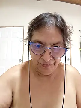 Snapshot of florecita69 chatting on October 27, 2025, 2:21 pm florecita69 online show from October 27, 2025, 2:21 pm