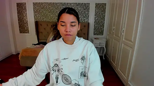 Mayaa ross online show from September 24, 2025, 3:54 am