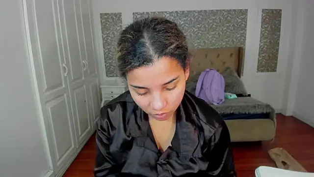 Mayaa ross online show from September 29, 2025, 2:06 am