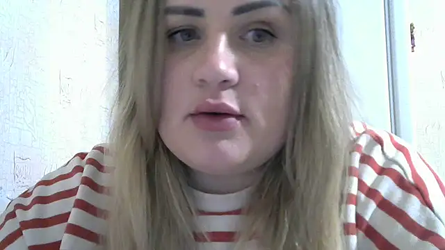 Snapshot of Honeydew-Waves chatting on May 2, 2026, 6:02 pm Honeydew-Waves online show from May 2, 2026, 6:02 pm