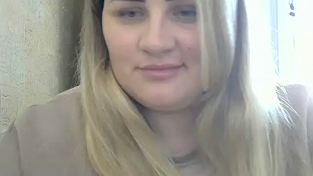 Snapshot of Honeydew-Waves chatting on May 8, 2026, 10:42 am Honeydew-Waves online show from May 8, 2026, 10:42 am