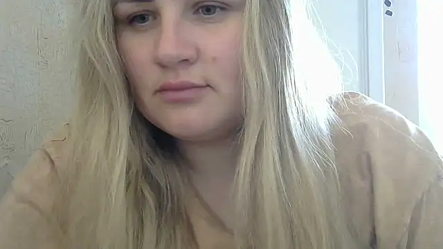 Snapshot of Honeydew-Waves chatting on May 12, 2026, 7:05 am Honeydew-Waves online show from May 12, 2026, 7:05 am