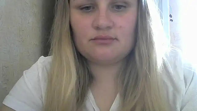 Snapshot of Honeydew-Waves chatting on May 13, 2026, 8:01 am Honeydew-Waves online show from May 13, 2026, 8:01 am
