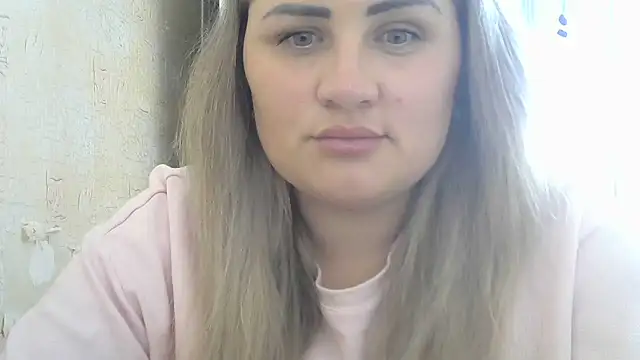 Snapshot of Honeydew-Waves chatting on June 27, 2026, 12:55 pm Honeydew-Waves online show from June 27, 2026, 12:55 pm